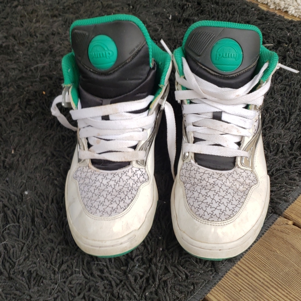 Reebok pumps size 9